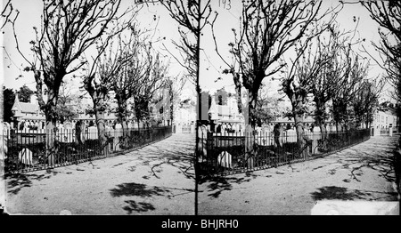 Kirchhof, All Saints Church, Fulham, London, c 1870-1900. Schöpfer: York & Sohn. Stockfoto