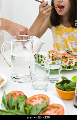 Salat essen Stockfoto