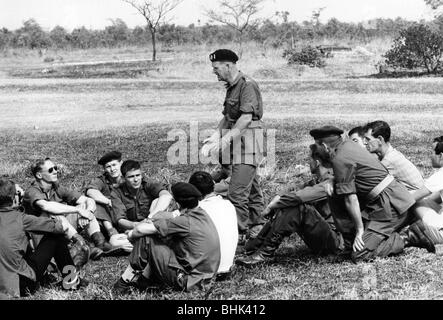 Militär, Kongo, Armee, Söldner, Ausbildung, Anweisung von Major Michael 'Mad Mike' Hoare, Kamina, Katanga Provinz, 24.9.1964, Stockfoto