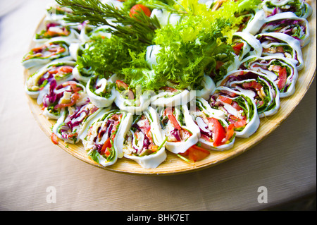 Mozzarella Scheiben gefüllt mit Gemüse Stockfoto