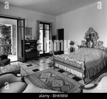 Jürgens, Quark, 13.12.1915 - 18.6.1982, deutscher Schauspieler, das Schlafzimmer seines Hauses in Saint-Jean-Cap-Ferrat, Südfrankreich, 1957 Stockfoto