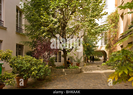 INNENHOF IM VIERTEL MARAIS, PARIS Stockfoto