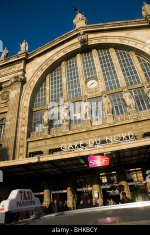 Haupteingang des Bahnhofs La Gare Du Nord in Paris, Frankreich. Stockfoto