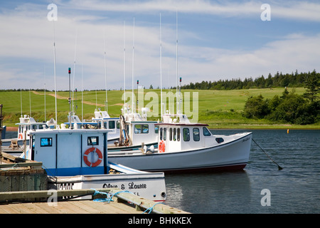 Lobster Boote gefesselt am Kai in French River, Prince Edward Island, Kanada. Stockfoto