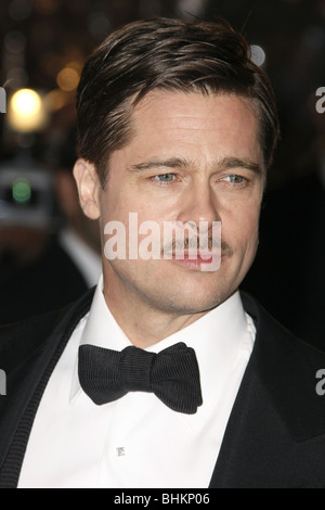 BRAD PITT der seltsame Fall des BENJAMIN BUTTON LOS ANGELES PREMIERE LOS ANGELES CA USA 8. Dezember 2008 Stockfoto