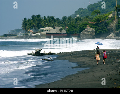 El Salvador. Zunzal. El Tunco Strand. Stockfoto