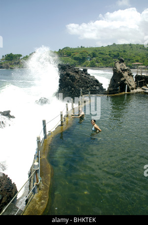 El Salvador. Naturals-Pools in Atami Club. Küste des Pazifischen Ozeans. Abteilung La Libertad. Stockfoto