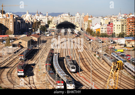 Wiew von Eisenbahn und Bahnhof in Valencia, Spanien Stockfoto