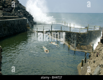 El Salvador. Naturals-Pools in Atami Club. Küste des Pazifischen Ozeans. Abteilung La Libertad. Stockfoto