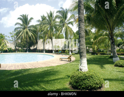 El Salvador. Pool von Club Atami. Küste der Abteilung La Libertad. Stockfoto