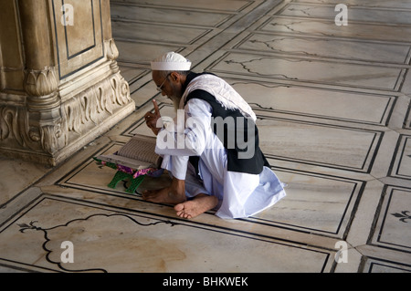 Gebetszeit an einem Freitag, Jama Masjid, Alt-Delhi, Indien Stockfoto