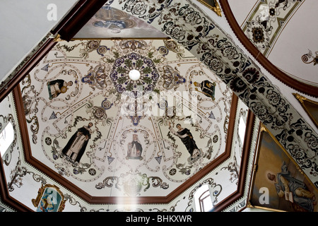 wunderschön restaurierten Fresken auf leichte gefüllte innere Kuppel Templo de Santo Domingo Ocotlan Oaxaca Mexico Stockfoto