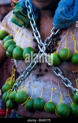 Pilger am Thaipusam Malaysia 2010 wird besessen, Thaipusam ist eine hinduistische Festival vor allem von der tamilischen Gemeinschaft gefeiert. Stockfoto