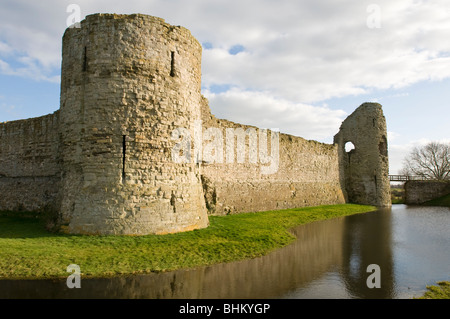 Pevensey Castle, gebaut von den Normannen auf der Website von einer römischen Festung, East Sussex, England Stockfoto