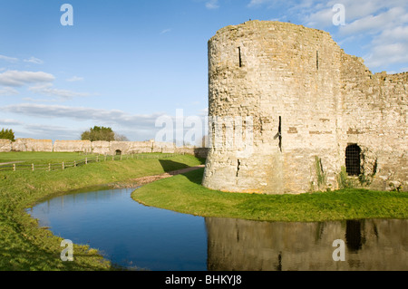 Pevensey Castle, gebaut von den Normannen auf der Website von einer römischen Festung, East Sussex, England Stockfoto