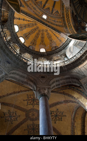 Innenraum der ehemaligen Kirche und Moschee und heute Museum der Hagia Sophia in Istanbul Stockfoto