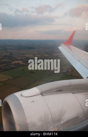 Blick über Schallmauer Flügel über den Himmel auf einem inländischen Flug. Stockfoto