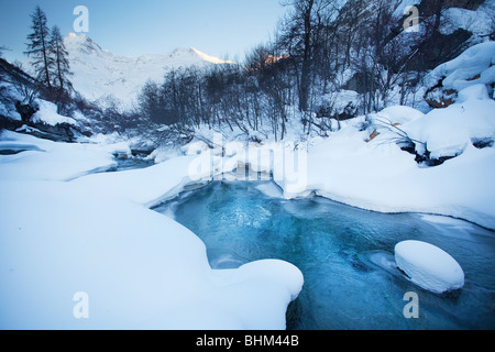 Landschaft der Alpen in der Morgendämmerung, Bonneval Sur Arc, Savoie, Frankreich Stockfoto