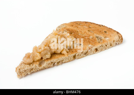 Englische Leckerbissen der Morecambe Bay vergossen braune Garnelen in Butter auf Toast. Stockfoto
