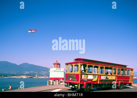 Stanley Park, Vancouver, BC, Britisch-Kolumbien, Kanada - Sightseeing Tour-Shuttle-Bus am Brockton Point Lighthouse, Hafen, Hafen Stockfoto