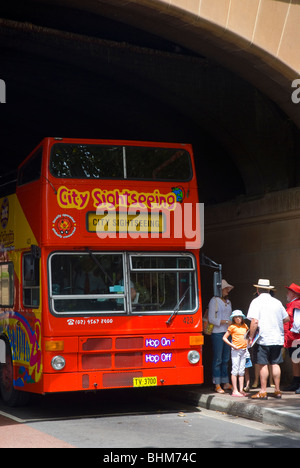 Cabrio-Doppeldecker-Touristenbus Stockfoto