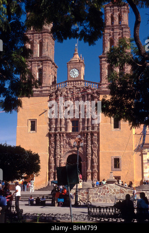 Fassade der Kirche Parrish, Parroquia de Neustra Senora de Dolores in Delores, Guanajuato, Mexiko Stockfoto