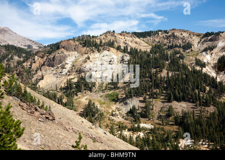 Lassen Volcanic Nationalpark in Kalifornien, USA - Lassen Peak im Hintergrund Stockfoto