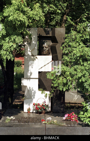 Grabstein von Nikita Chruschtschow auf dem Nowodewitschi-Friedhof, Moskau, Russland Stockfoto