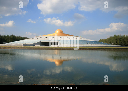 Buddhistischer Tempel in der Nähe von Bangkok Vororte, Thailand. Stockfoto