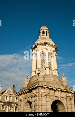 Campanile am Trinity College. Dublin, Irland Stockfoto