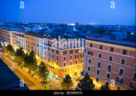Rom-Stadtbild bei Nacht Italien Stockfoto
