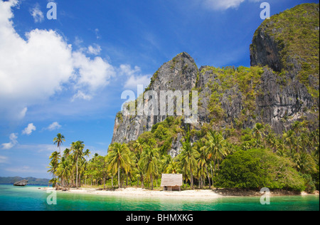 Hütte auf Pinagbuyutan Insel; Bacuit Bay; Palawan; Philippinen. Stockfoto