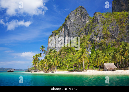 Hütte auf Pinagbuyutan Insel; Bacuit Bay; Palawan; Philippinen. Stockfoto