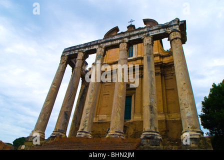 Blick auf das Pantheon von der Straße in Rom, Italien Stockfoto