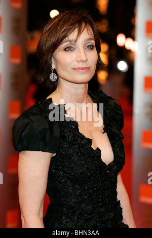 KRISTIN SCOTT THOMAS ORANGE BRITISH ACADEMY FILM AWARDS 2010 das ROYAL OPERA HOUSE LONDON UK 21. Februar 2010 Stockfoto