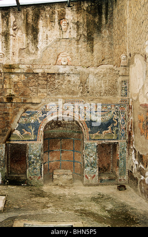 Wandmosaik am Haus des Neptun und Amphitrite in Herculaneum Ausgrabungsstätte, Kampanien, Italien Stockfoto