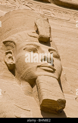 Geographie/Reisen, Ägypten, Abu Simbel, der Tempel von Ramses II., colossus Statue, Additional-Rights - Clearance-Info - Not-Available Stockfoto