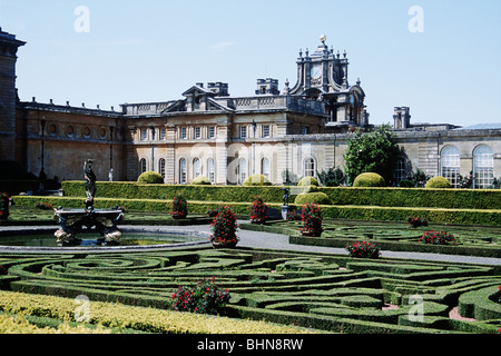 Der italienische Garten im Blenheim Palace in Woodstock, in der Nähe von Oxford Stockfoto