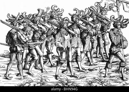 Militär, Landsknechts, arquebusiers on the march, Holzschnitt von Hans Burgkmair (1473 - 1531) für den 'Triumph von Maximilian', Stockfoto