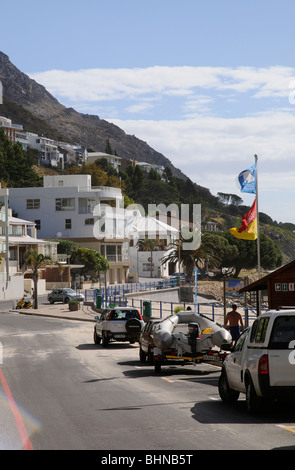 Gordons Bay Südafrika gewählt, ein Strand mit blauer Flagge und eines südlichen Afrika am besten gelegenen Resorts False Bay in der Provinz Westkap Stockfoto