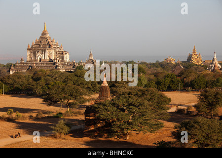 Myanmar, Burma, Bagan, Thatbyinnyu Tempel, Palast, Luftbild Stockfoto