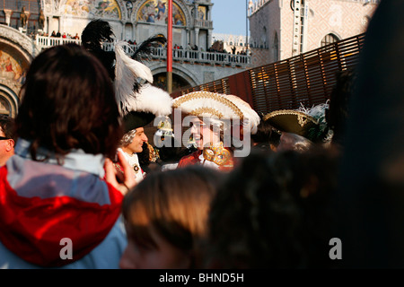 Lächelnden Masken in Venedig. Karneval 2010 Stockfoto