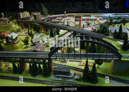 HO Scale Elektro Modell Spielzeug Zug groß angelegte Zug Set. Dresden Deutschland Stockfoto