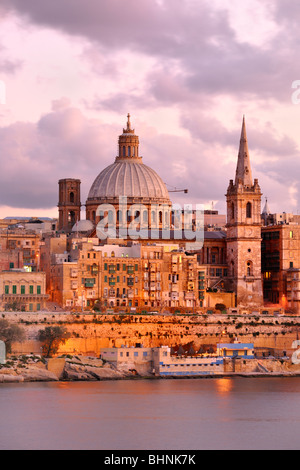 Valletta Karmeliter Kirche Kuppel Turmspitze Stockfoto