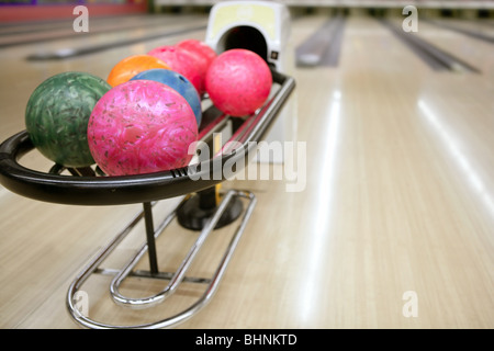 Bunte Kugeln und Holzboden Perspektive Stockfoto