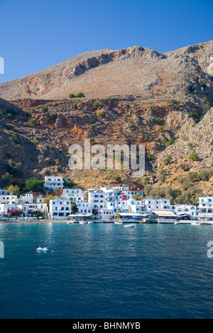 Loutro Dorf unterhalb der Weißen Berge, Region Sfakia, Kreta, Griechenland. Stockfoto