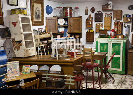 Flohmarkt Shop mit Möbel und waren zum Verkauf Texas USA Stockfoto