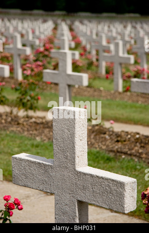 Friedhof in das Beinhaus von Douaumont, in der Nähe von Verdun, Frankreich Stockfoto