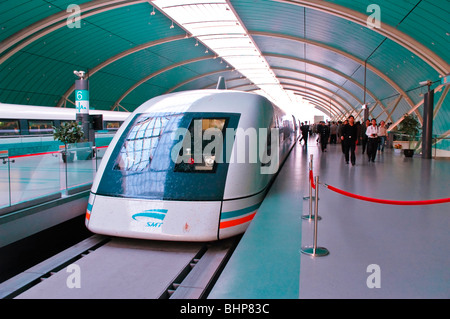 Magnetschwebebahn Transrapid, Hochgeschwindigkeitszug, Haltestelle Pudong, Shanghai, China Stockfoto