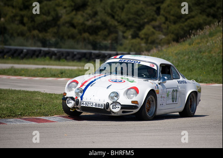 1969 Renault Alpine A110 Berlinette Rennen in einer Oldtimer-Rallye in Spanien. Stockfoto